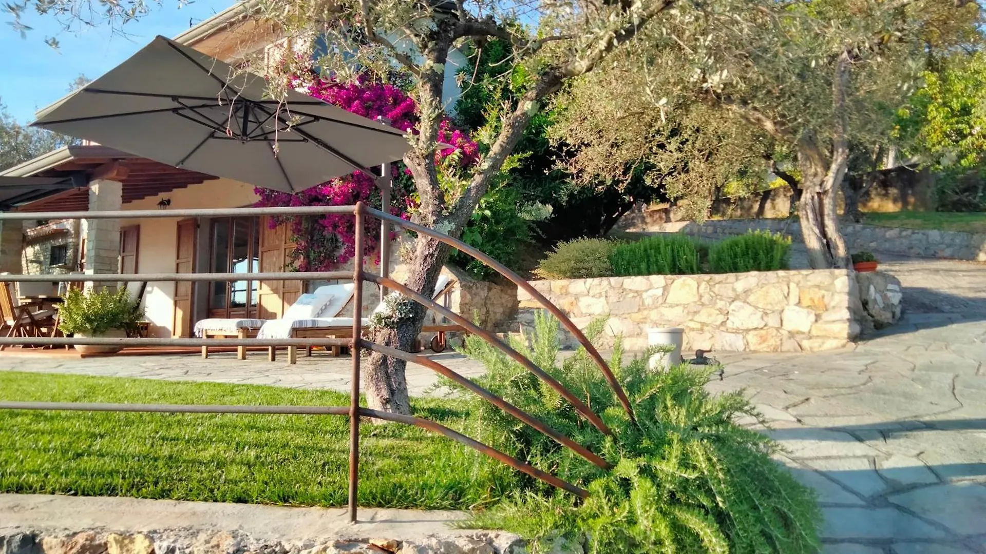 A Casa Di Olivo Βίλα Castelnuovo Magra 0*,  Ιταλία